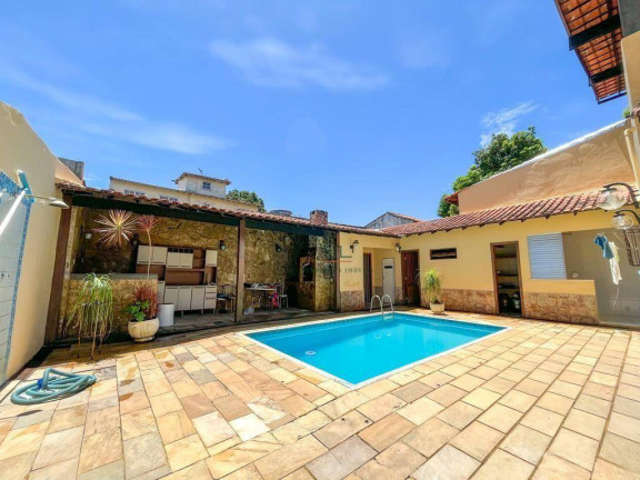 Casa com 3 Quartos à Venda, 174 m² em Itaipu - Niterói
