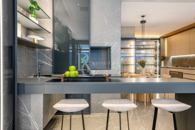Imagem Apartamento com 3 Quartos à Venda, 232 m² em Petrópolis - Porto Alegre Imagem Apartamento com 3 Quartos à Venda, 232 m² em Petrópolis - Porto Alegre