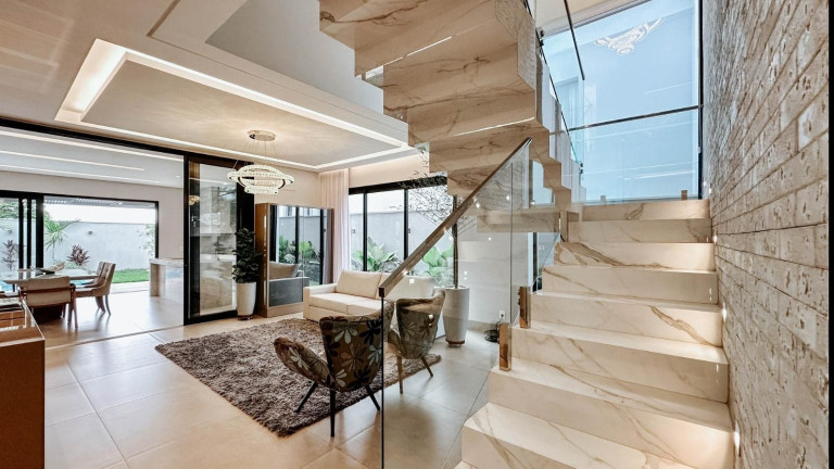 Casa de Condomínio com 4 Quartos à Venda, 315 m² em Centro - Uberlândia