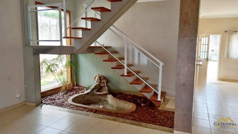 Imagem Imóvel com 4 Quartos à Venda, 221 m² em Medeiros - Jundiaí Imagem Imóvel com 4 Quartos à Venda, 221 m² em Medeiros - Jundiaí