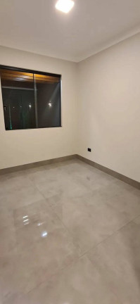 Imagem Casa com 3 Quartos à Venda, 200 m² em Jardim Oriental - Maringá