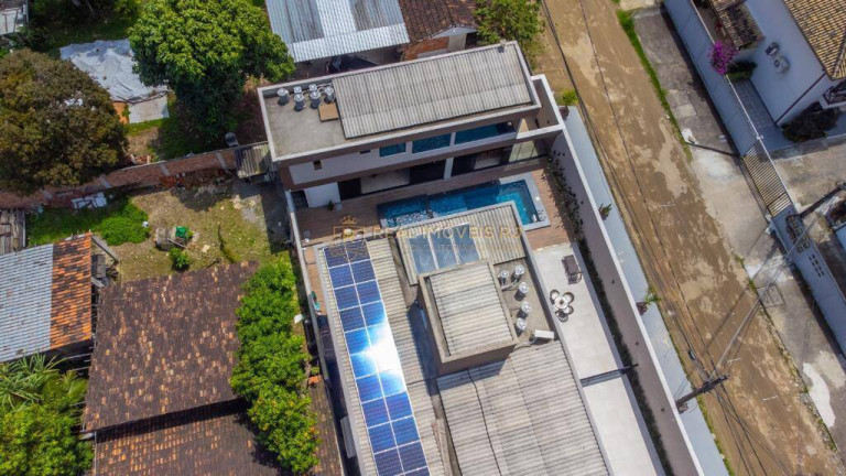 Imagem Casa com 6 Quartos à Venda, 600 m² em Itaipu - Niterói Imagem Casa com 6 Quartos à Venda, 600 m² em Itaipu - Niterói