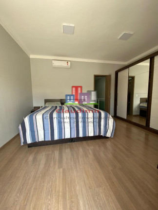 Imagem Sobrado com 4 Quartos à Venda, 284 m² em Campestre - Santo André