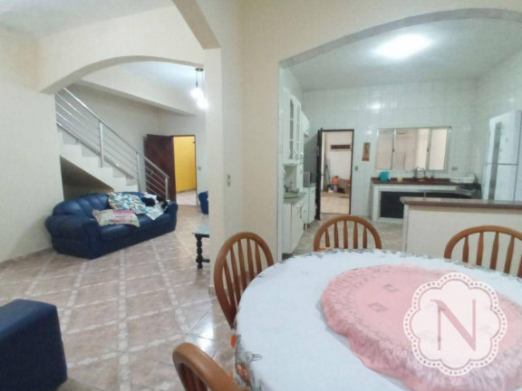 Sobrado com 4 Quartos à Venda, 322 m² em Gaivota - Itanhaém
