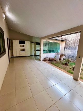 Imagem Casa com 3 Quartos à Venda, 190 m² em Residencial Flamingo - Goiânia Imagem Casa com 3 Quartos à Venda, 190 m² em Residencial Flamingo - Goiânia