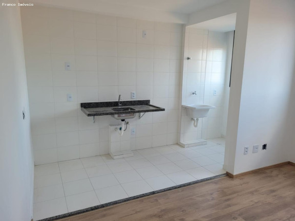 Imagem Apartamento com 2 Quartos à Venda, 42 m² em Santa Maria - Santo André