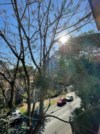 Imagem Imóvel com 3 Quartos à Venda,  em Petrópolis - Porto Alegre