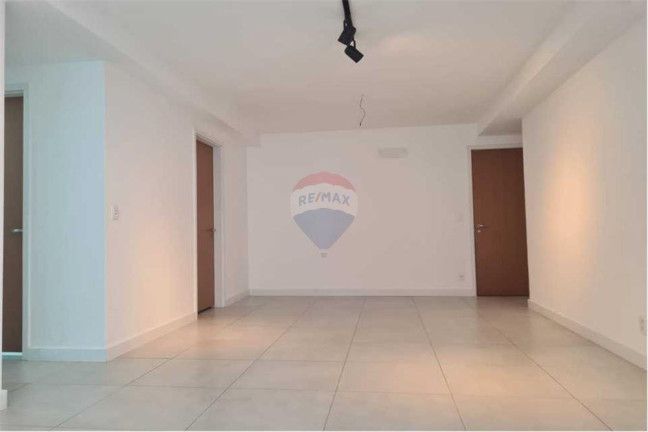 Imagem Apartamento com 4 Quartos à Venda, 165 m² em Lagoa - Rio De Janeiro Imagem Apartamento com 4 Quartos à Venda, 165 m² em Lagoa - Rio De Janeiro