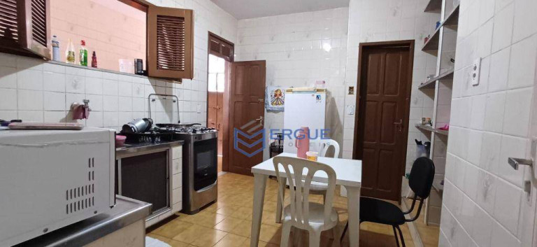 Imagem Casa com 3 Quartos à Venda, 169 m² em Maraponga - Fortaleza