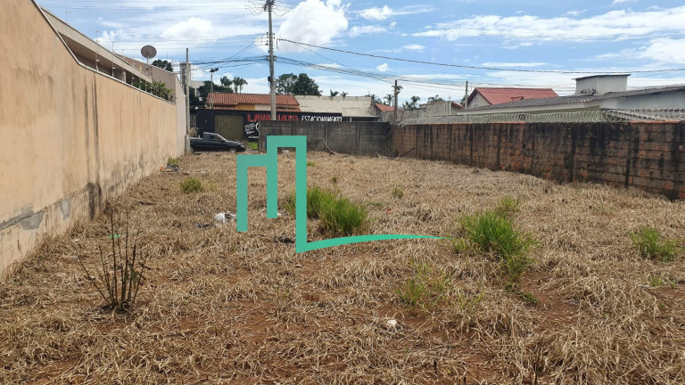 Terreno à Venda, 300 m² em Pq Universitário - Franca
