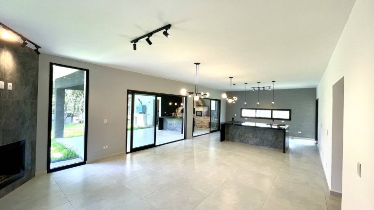 Imagem Casa com 3 Quartos à Venda, 1.000 m² em Estância Santa Maria Do Laranjal - Atibaia Imagem Casa com 3 Quartos à Venda, 1.000 m² em Estância Santa Maria Do Laranjal - Atibaia