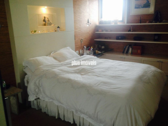 Imagem Apartamento com 2 Quartos à Venda, 135 m² em Pinheiros - São Paulo Imagem Apartamento com 2 Quartos à Venda, 135 m² em Pinheiros - São Paulo