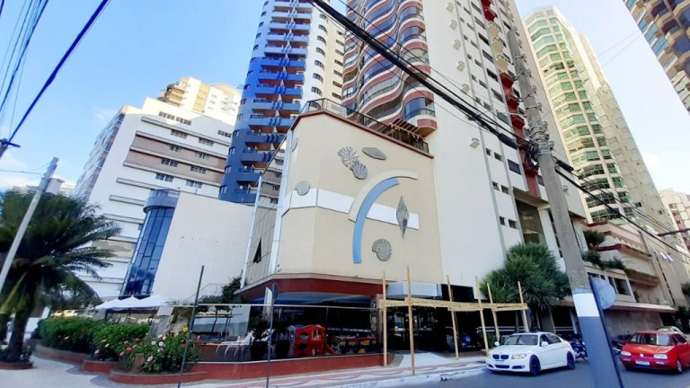 Imagem Apartamento com 3 Quartos à Venda, 220 m² em Centro - Balneário Camboriú