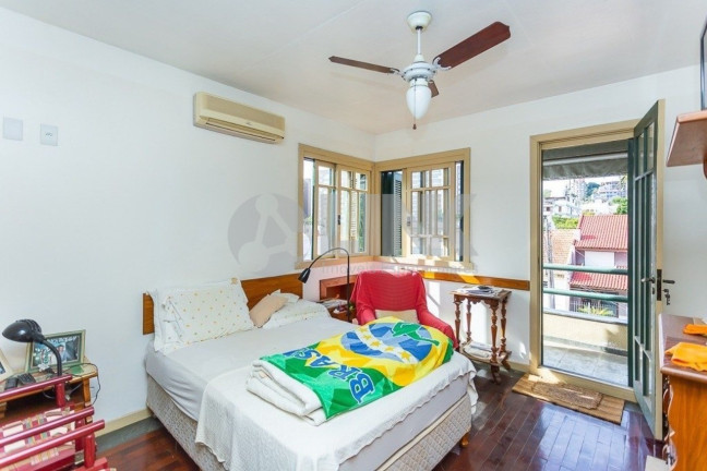 Imagem Apartamento com 2 Quartos à Venda, 82 m² em Menino Deus - Porto Alegre Imagem Apartamento com 2 Quartos à Venda, 82 m² em Menino Deus - Porto Alegre