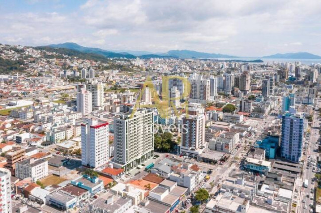 Imagem Apartamento com 2 Quartos à Venda, 84 m² em Kobrasol - São José