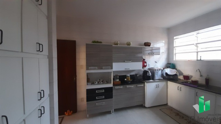 Imagem Casa com 3 Quartos à Venda, 215 m² em Todos Os Santos - Montes Claros