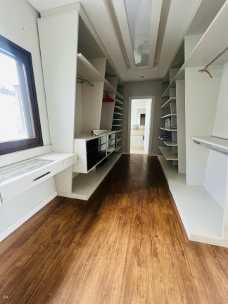 Imagem Sobrado com 4 Quartos à Venda, 688 m² em Santa Regina - Camboriú