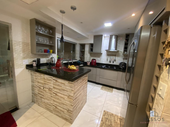 Imagem Sobrado com 3 Quartos à Venda, 128 m²