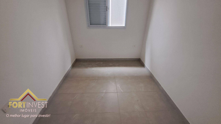 Imagem Imóvel com 2 Quartos à Venda, 45 m² em Maracanã - Praia Grande Imagem Imóvel com 2 Quartos à Venda, 45 m² em Maracanã - Praia Grande