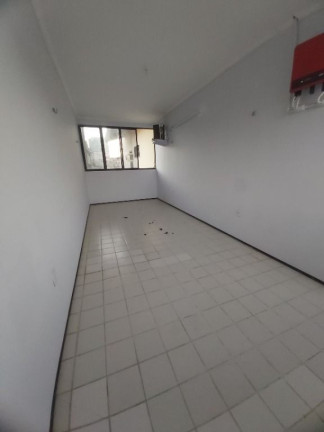 Imagem Casa com 6 Quartos à Venda, 330 m² em José De Alencar - Fortaleza Imagem Casa com 6 Quartos à Venda, 330 m² em José De Alencar - Fortaleza