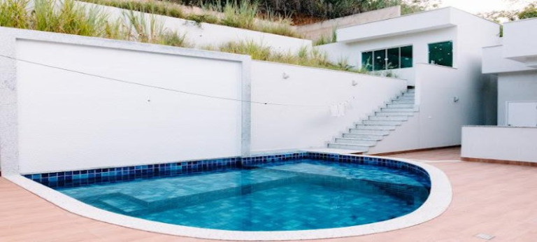Imagem Casa com 5 Quartos à Venda, 400 m² em Maria Paula - São Gonçalo