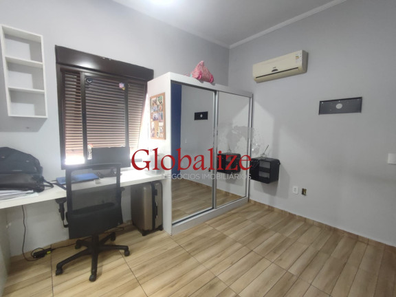 Imóvel com 3 Quartos à Venda, 135 m² em Marapé - Santos