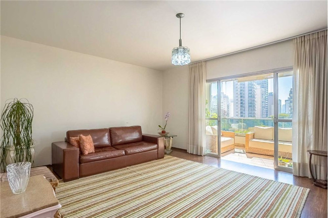 Imagem Apartamento com 4 Quartos à Venda, 196 m² em Moema - São Paulo Imagem Apartamento com 4 Quartos à Venda, 196 m² em Moema - São Paulo