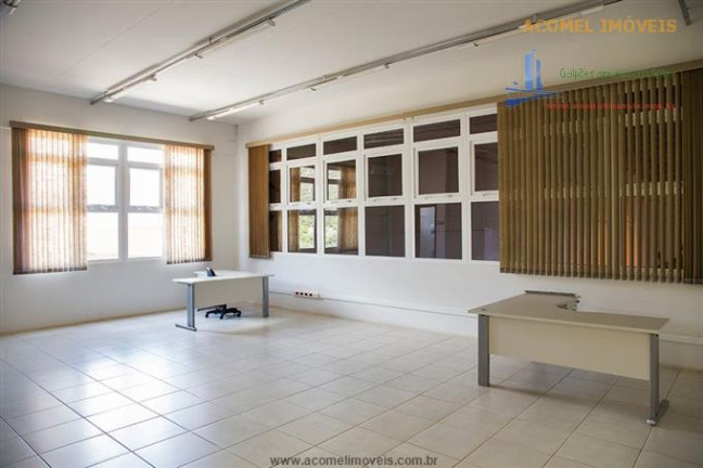 Imagem Imóvel Comercial para Alugar, 8.861 m² em Centro - Extrema