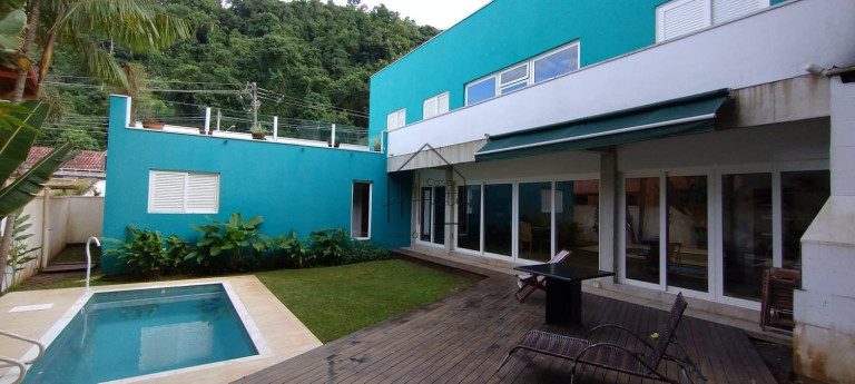 Casa de Condomínio com 4 Quartos para Alugar, 230 m² em Guaecá - São Sebastião