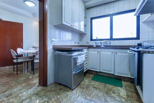 Imagem Apartamento com 4 Quartos à Venda, 250 m² em Aclimação - São Paulo