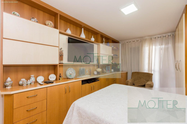 Imagem Casa com 4 Quartos à Venda, 293 m² em Seminário - Curitiba