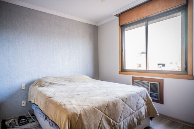Imagem Apartamento com 3 Quartos à Venda, 90 m² em Passo Da Areia - Porto Alegre