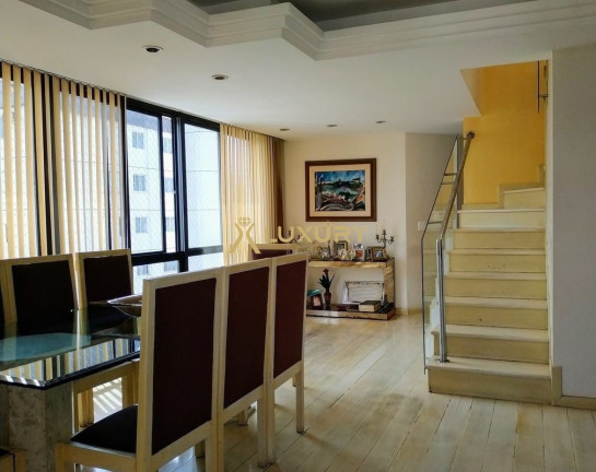 Imagem Imóvel com 3 Quartos à Venda, 240 m² em Santo Antônio - Belo Horizonte