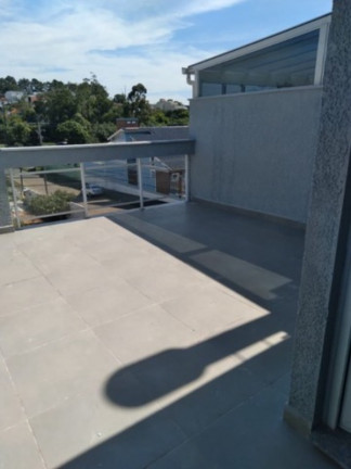Imagem Sobrado com 3 Quartos à Venda, 140 m² em Jardim Itu - Porto Alegre Imagem Sobrado com 3 Quartos à Venda, 140 m² em Jardim Itu - Porto Alegre