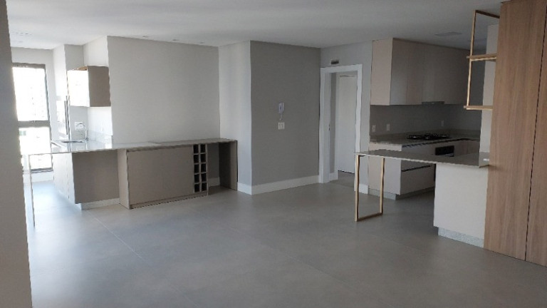 Imagem Apartamento com 3 Quartos à Venda, 143 m² em Centro - Balneário Camboriú Imagem Apartamento com 3 Quartos à Venda, 143 m² em Centro - Balneário Camboriú