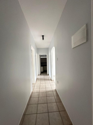 Imagem Casa com 3 Quartos à Venda, 373 m² em Setor Central - Goiânia