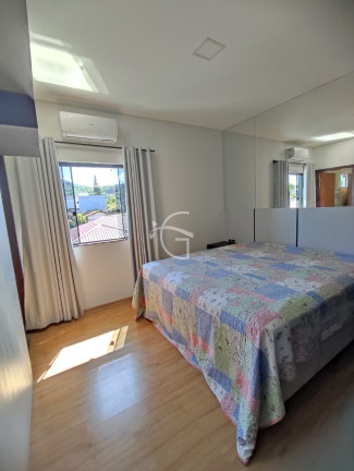 Imagem Casa com 3 Quartos à Venda, em Saguaçu - Joinville Imagem Casa com 3 Quartos à Venda, em Saguaçu - Joinville