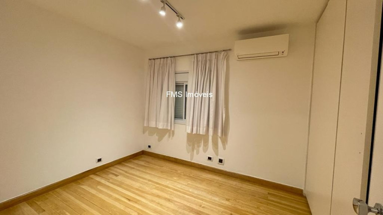 Imagem Imóvel com 3 Quartos à Venda, 210 m² em Cerqueira César - São Paulo Imagem Imóvel com 3 Quartos à Venda, 210 m² em Cerqueira César - São Paulo