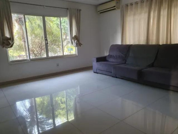 Imagem Casa com 4 Quartos à Venda, 300 m² em Jardim Imperial - Cuiabá Imagem Casa com 4 Quartos à Venda, 300 m² em Jardim Imperial - Cuiabá