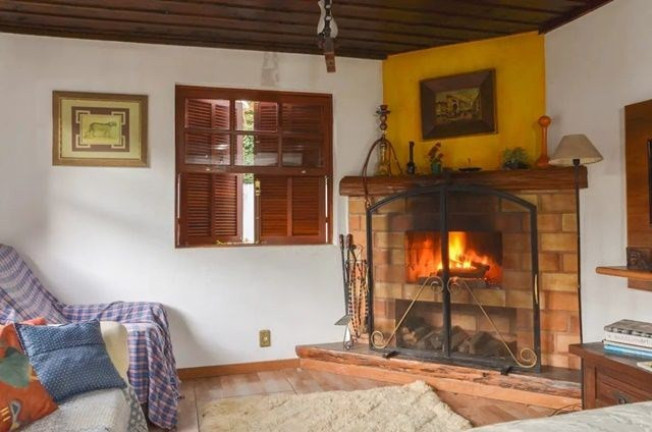 Imagem Casa com 3 Quartos à Venda, 200 m² em Prata Dos Aredes - Teresópolis Imagem Casa com 3 Quartos à Venda, 200 m² em Prata Dos Aredes - Teresópolis