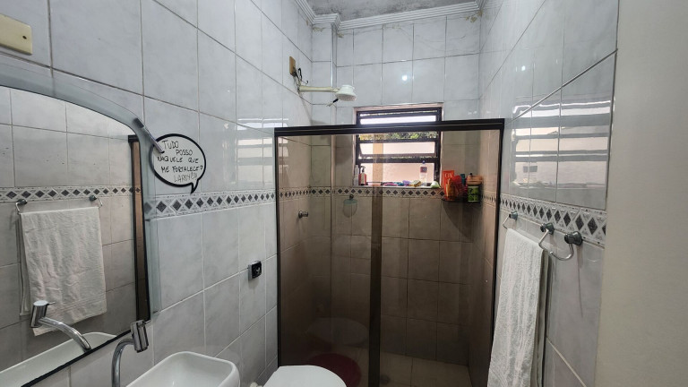 Imagem Casa com 3 Quartos à Venda, 186 m² em Vila São Jorge - São Vicente Imagem Casa com 3 Quartos à Venda, 186 m² em Vila São Jorge - São Vicente