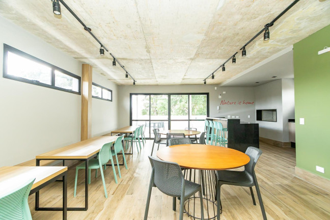 Imagem Kitnet com 1 Quarto à Venda, 25 m² em São Francisco - Curitiba Imagem Kitnet com 1 Quarto à Venda, 25 m² em São Francisco - Curitiba
