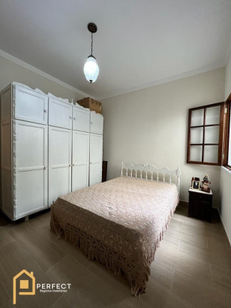 Imagem Casa com 3 Quartos à Venda, 250 m² em Estrada Tremembe - Taubaté Imagem Casa com 3 Quartos à Venda, 250 m² em Estrada Tremembe - Taubaté