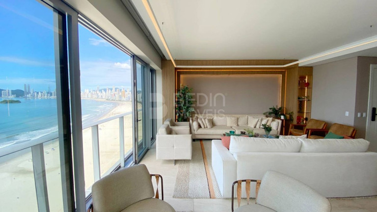 Imagem Apartamento com 4 Quartos à Venda, 243 m² em Centro - Balneário Camboriú Imagem Apartamento com 4 Quartos à Venda, 243 m² em Centro - Balneário Camboriú