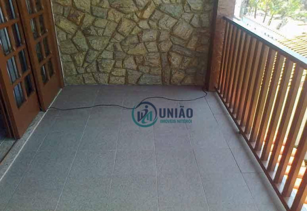 Imagem Casa com 6 Quartos à Venda, 380 m² em Piratininga - Niterói Imagem Casa com 6 Quartos à Venda, 380 m² em Piratininga - Niterói