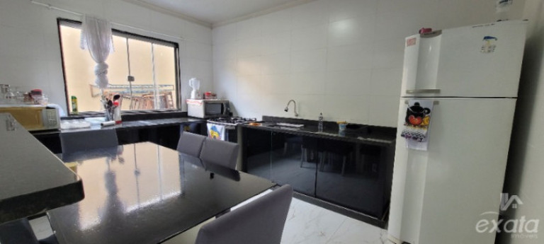 Imagem Sobrado com 3 Quartos à Venda, 300 m² em Praia Formosa - Aracruz