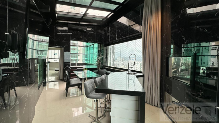Imagem Apartamento com 4 Quartos à Venda, 280 m² em Centro - Balneário Camboriú Imagem Apartamento com 4 Quartos à Venda, 280 m² em Centro - Balneário Camboriú