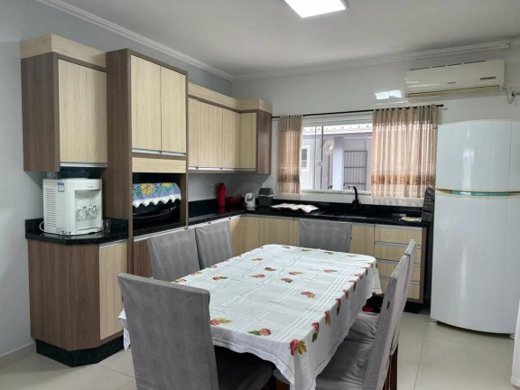Imagem Casa com 3 Quartos à Venda, 130 m² em Centro - Balneário Barra Do Sul