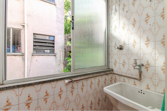 Imagem Imóvel com 1 Quarto à Venda, 44 m² em Petrópolis - Porto Alegre