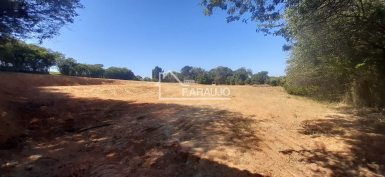 Imagem Terreno à Venda, 98.000 m² em Zona Industrial - Sorocaba Imagem Terreno à Venda, 98.000 m² em Zona Industrial - Sorocaba